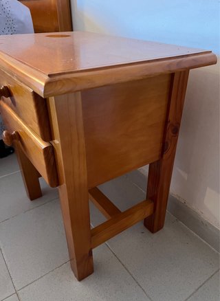 Dormitorio de madera de pino