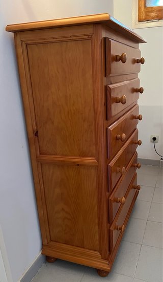 Dormitorio de madera de pino