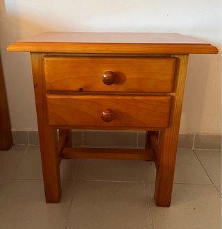 Dormitorio de madera de pino
