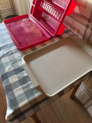 Escurridor de platos rosa plástico