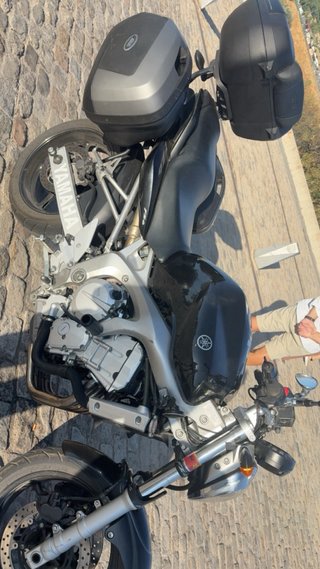 Yamaha FZ6 Fazer 2004 Negra y Plateada limitada a2