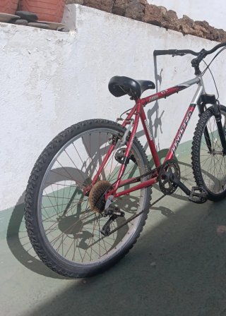 Bicicleta United Roja y Plata