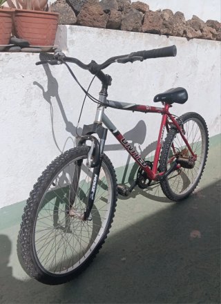 Bicicleta United Roja y Plata