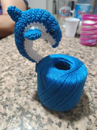 Amigurumi delfino fatto a mano