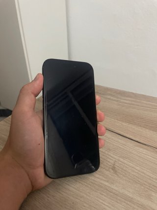 iPhone 15 Negro/Gris