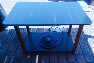 Mesa camilla con cristal y falda beige