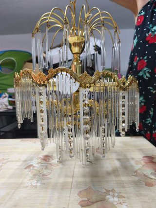 Lámpara de techo antigua dorada y cristal