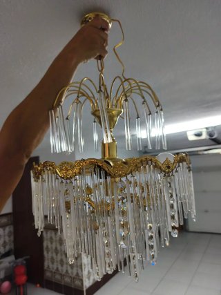 Lámpara de techo antigua dorada y cristal