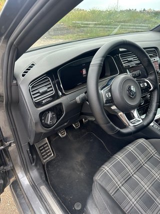 Volkswagen Golf 2018 Necesita reparar consumoAceit