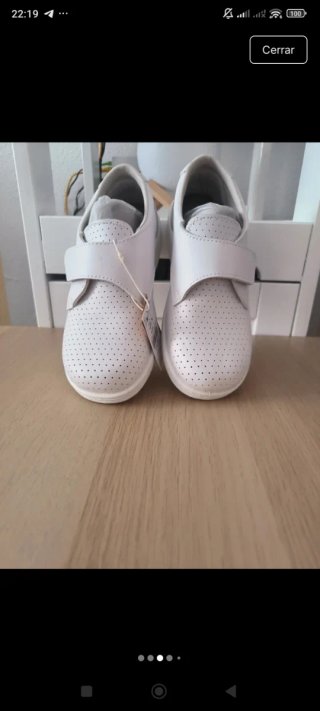 Zapatillas de trabajo blancas