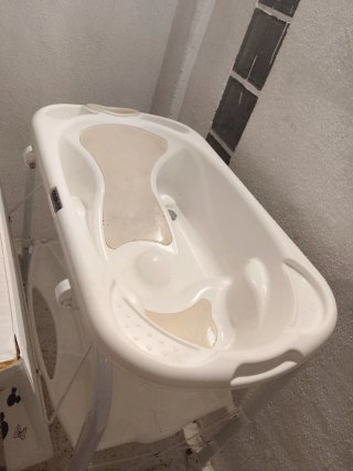 Bañera bebé con soporte y cambiador