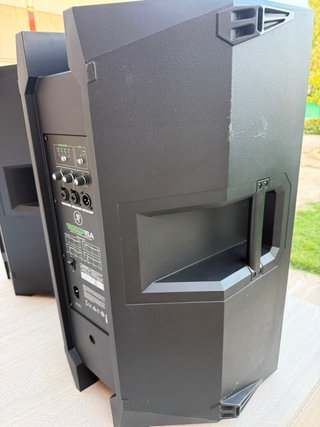 ALTAVOCES MACKIE THUMP 15A