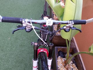 Bici carbono doble suspensión <10kg