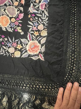 Antiguo Mantón de Manila Negro Flores