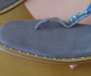 Sandalias romanas con pedrería