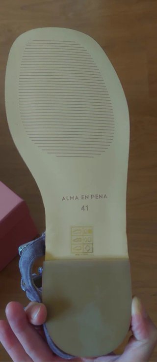 Sandalias romanas con pedrería