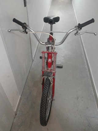 Bicicleta Motorreta Roja