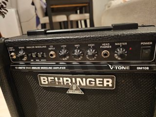 Amplificador Behringer V-TONE GM108