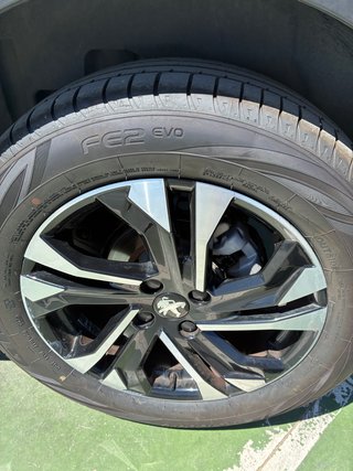 Peugeot 2008 1,2 Pure Tech 130 Aut (2023)