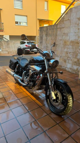 Hyosung Aquila 650 Cruiser Negra/Plateada