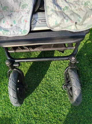 Carrito Gemelar Mountain Buggy
