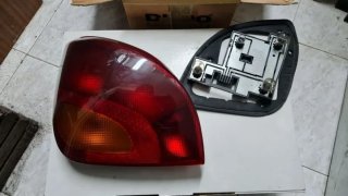portalamparas piloto trasero Ford fiesta año 2000