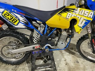 Husaberg FE450 Enduro/Motocross Azul/Amarillo