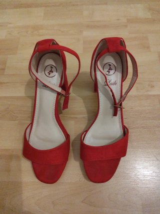 Sandalias tacón rojas