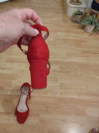 Sandalias tacón rojas