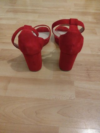 Sandalias tacón rojas