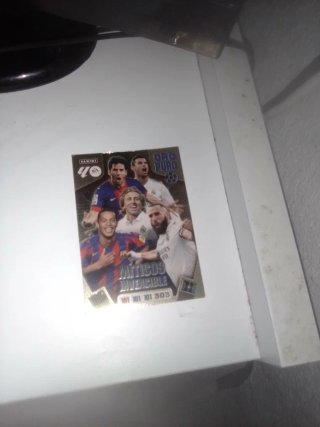 Panini Oro Puro Míticos Invencible 25/26