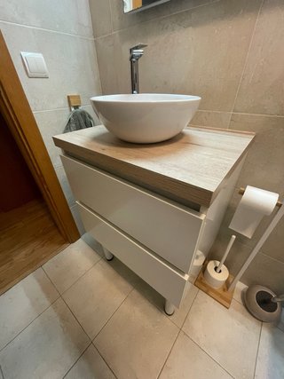 Mueble de baño lavabo sobre encimera