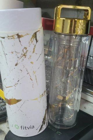 Termo Fitvia para té con diseño mármol y oro