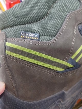 Botas de trekking KEEN marrones y verdes