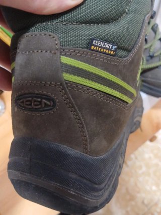 Botas de trekking KEEN marrones y verdes