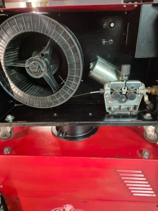 MAQUINA DE SOLDAR