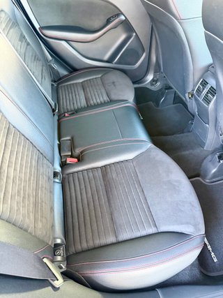Mercedes-Benz B200 AMG
