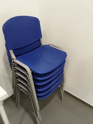 Lote Sillas Apilables Oficina/Academia Azul