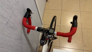 Bicicleta de carretera Carrera Roja y Blanca