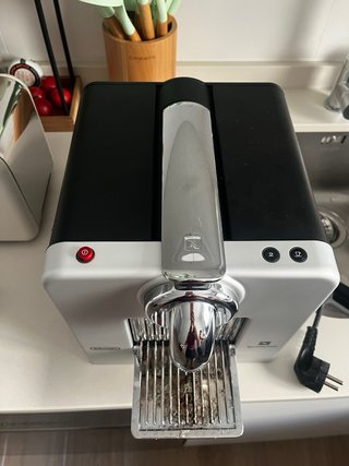 Cafetera Nespresso DeLonghi