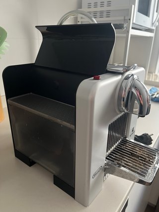 Cafetera Nespresso DeLonghi