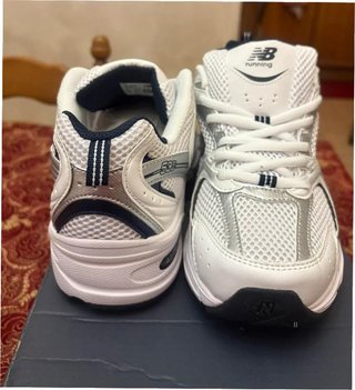 New Balance 530 Talla 40 Blanco Plata Marino