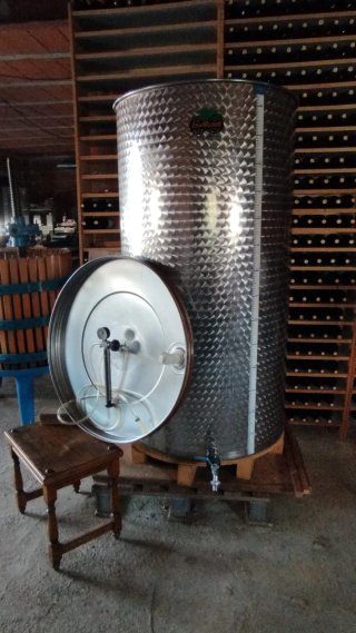 Equipo para la elaboración de vino