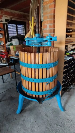 Equipo para la elaboración de vino
