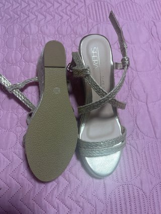 Sandalias doradas Sfera Talla 36