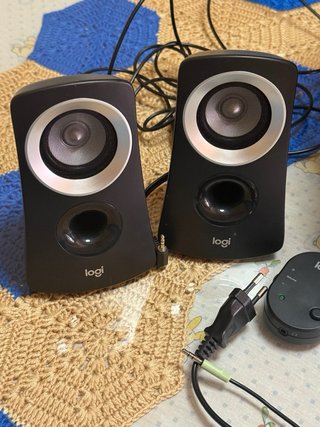 Altavoces Logitech Z313 2.1