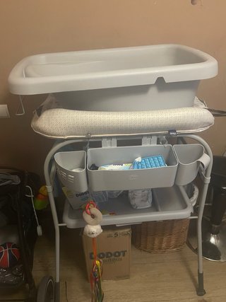 Cambiador con bañera para bebé