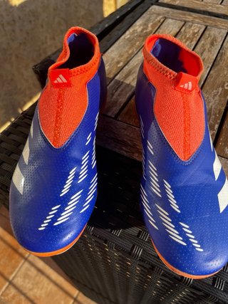 Botas de fútbol Adidas Predator sin cordones