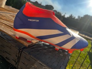 Botas de fútbol Adidas Predator sin cordones