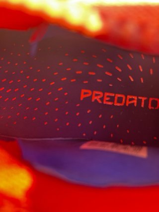 Botas de fútbol Adidas Predator sin cordones